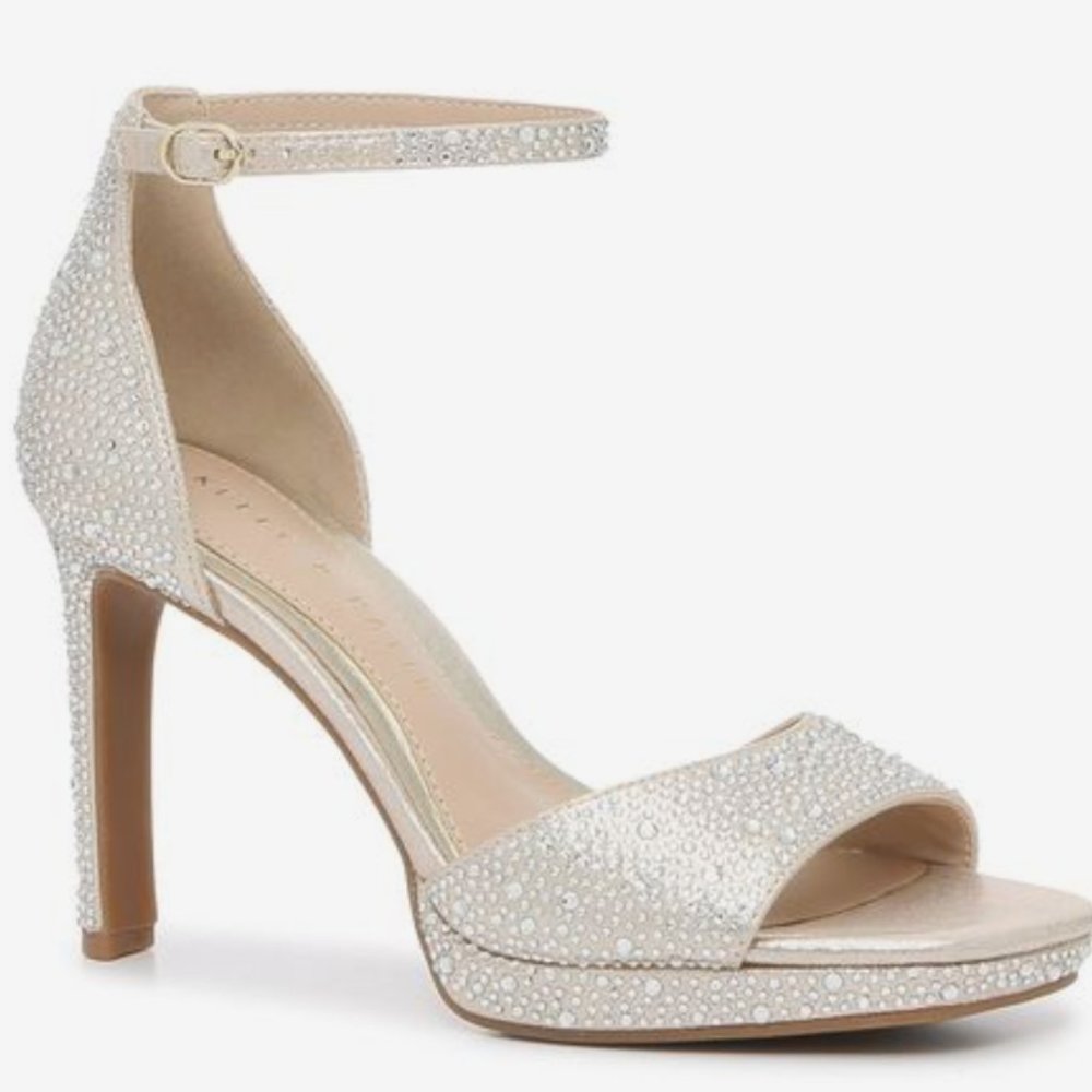 Kelly & Katie Heel
